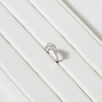 ROUND MOISSANITE Trilogy Ring