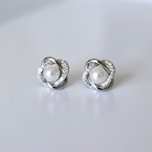 ANNE pearl earrings