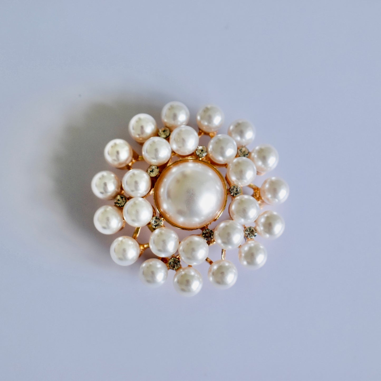 PEARL CLUSTER brooch